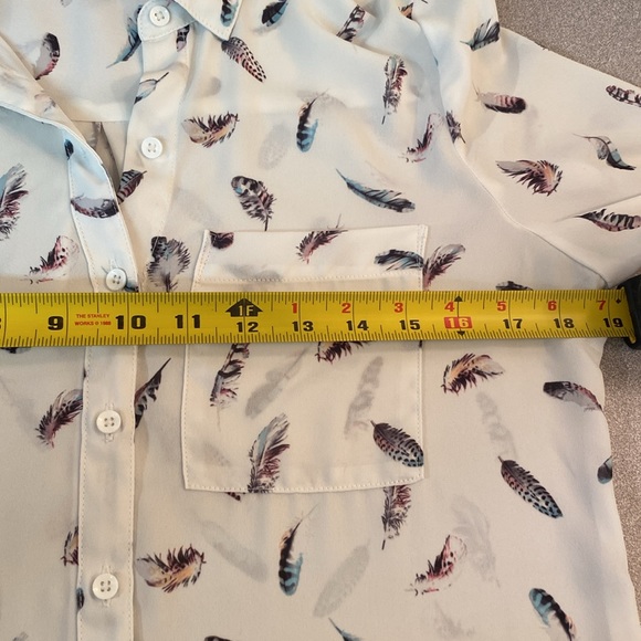 Reitmans - long sleeve button down blouse. Size XS - Picture 5 of 9